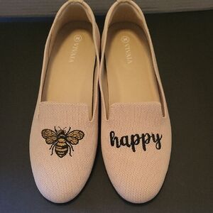 Vivaia Audrey Cream Bee Happy Loafers WO's 39 NWOT